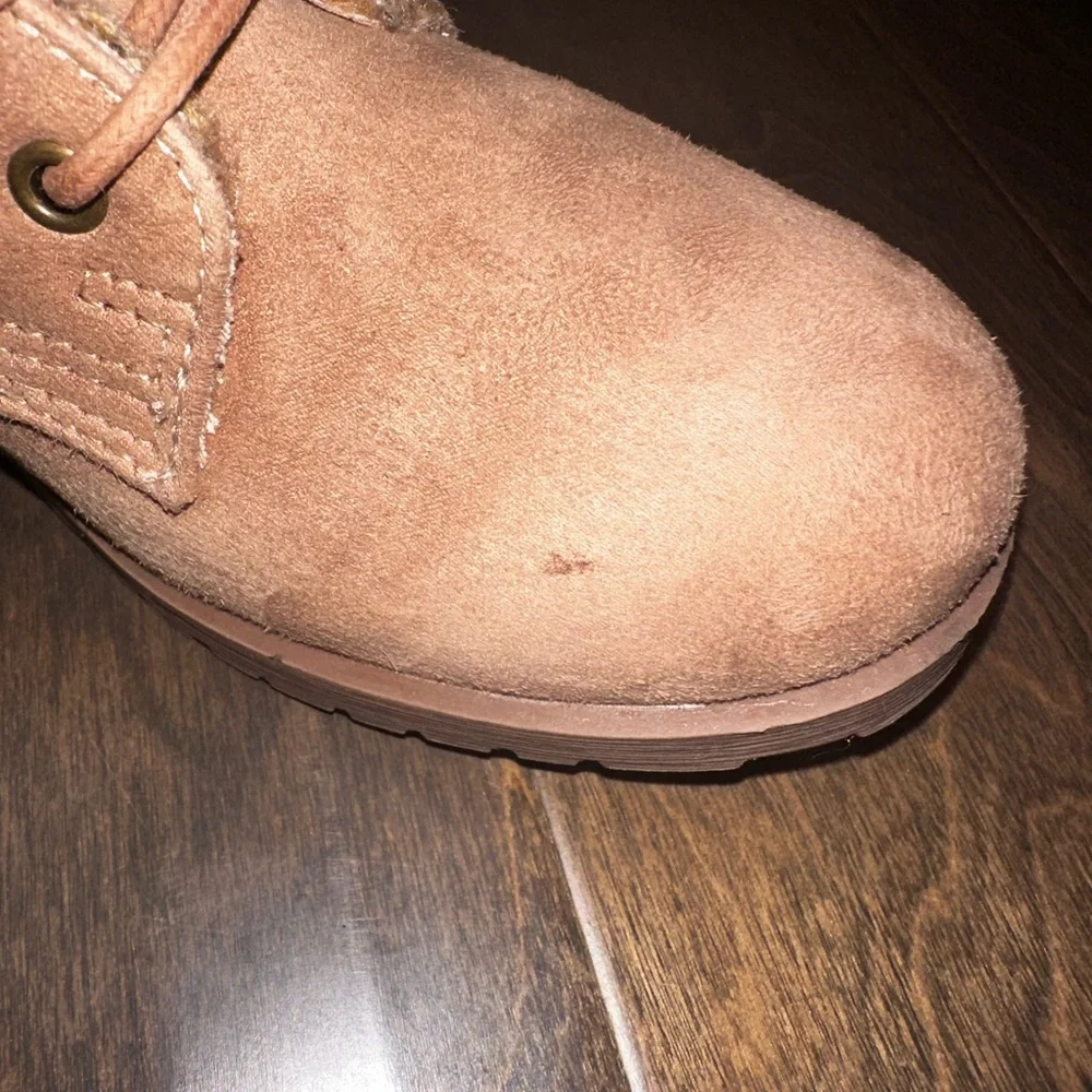 Rock & Candy Tavin Knit Cuff Lace Up Ankle Boot Taupe Beige Faux Suede Size 7.5